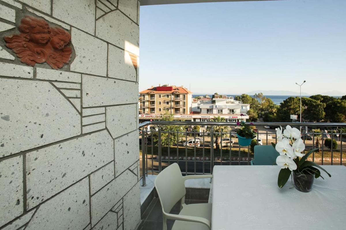 Lebedos Apart Hotel Gumuldur Exterior photo